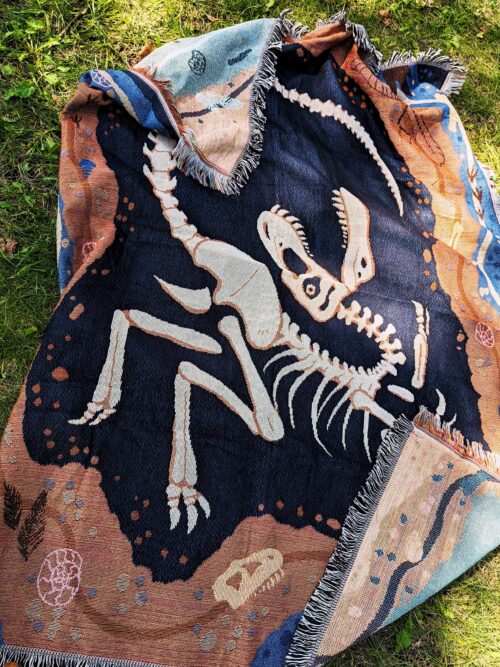 The King's Grave Woven Blanket - Image 4