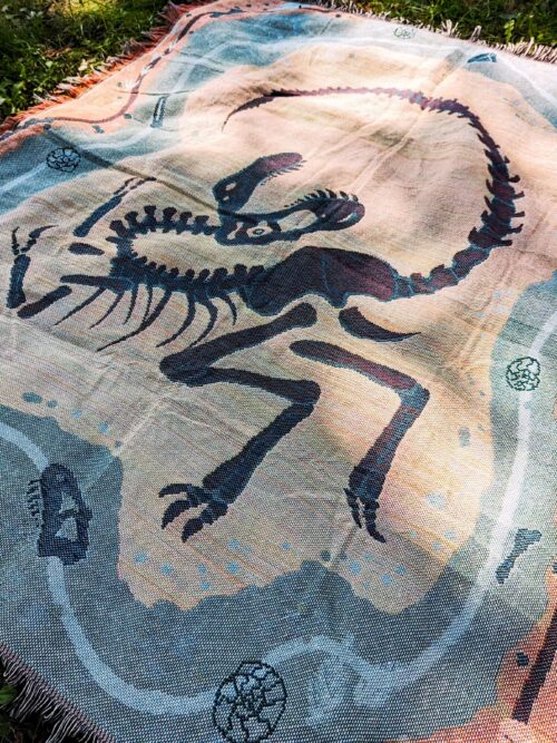 The King's Grave Woven Blanket - Image 3